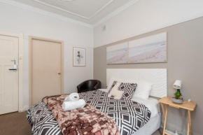 Boutique Private Suite 7 Min Walk to Sydney Domestic Airport - SHAREHOUSE 109R1